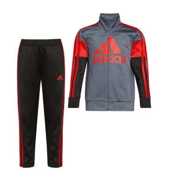 NWT adidas Kids 2 piece Active Set Red And Black           Size size 2T - Picture 1 of 10